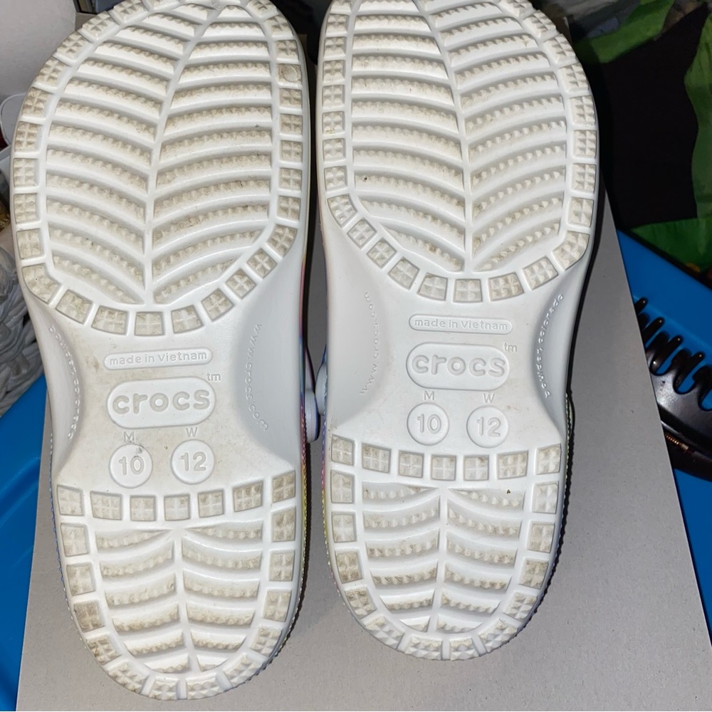 Crocs - Picture 2 of 4